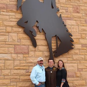 Meet your Posher, Hunter